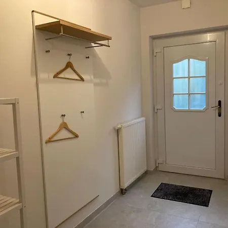 Apartmán Moderne 2-zimmer-wohnung Mit Ueberdachter Terrasse