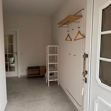 Moderne 2-zimmer-wohnung Mit Ueberdachter Terrasse