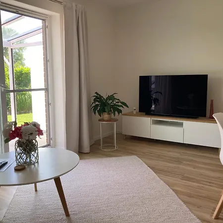 Moderne 2-zimmer-wohnung Mit Ueberdachter Terrasse Appartement *
