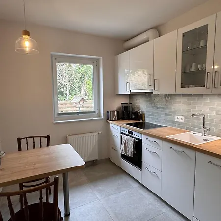 Moderne 2-zimmer-wohnung Mit Ueberdachter Terrasse アパート Tonnhausen