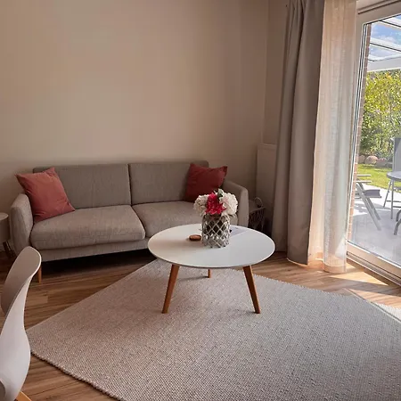 Moderne 2-zimmer-wohnung Mit Ueberdachter Terrasse アパート *