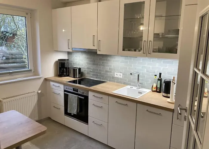 Moderne 2-zimmer-wohnung Mit Ueberdachter Terrasse 公寓 *