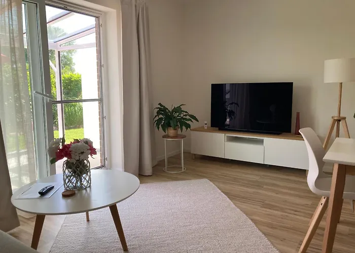 Moderne 2-zimmer-wohnung Mit Ueberdachter Terrasse 公寓 *