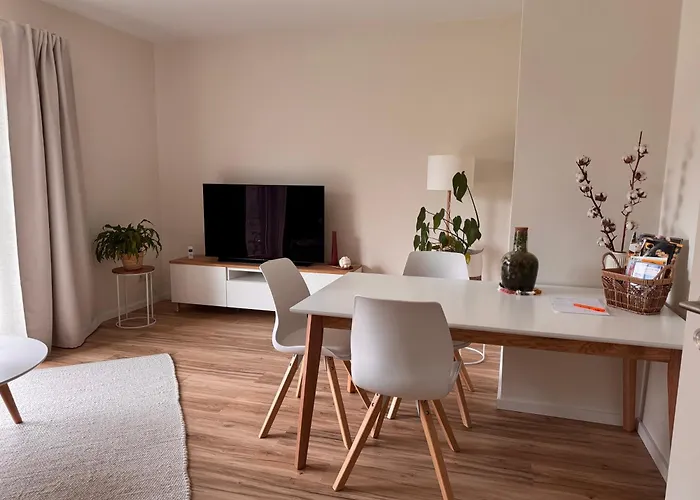 Moderne 2-zimmer-wohnung Mit Ueberdachter Terrasse 公寓