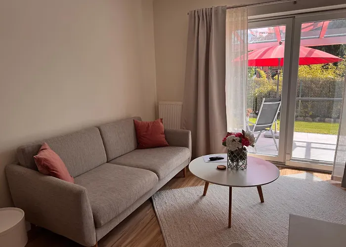 Moderne 2-zimmer-wohnung Mit Ueberdachter Terrasse 公寓 Tonnhausen